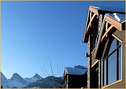 Mountain Views in All Directions